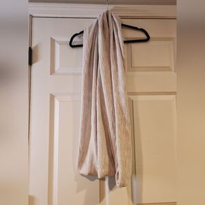 Divided beige infinity scarf